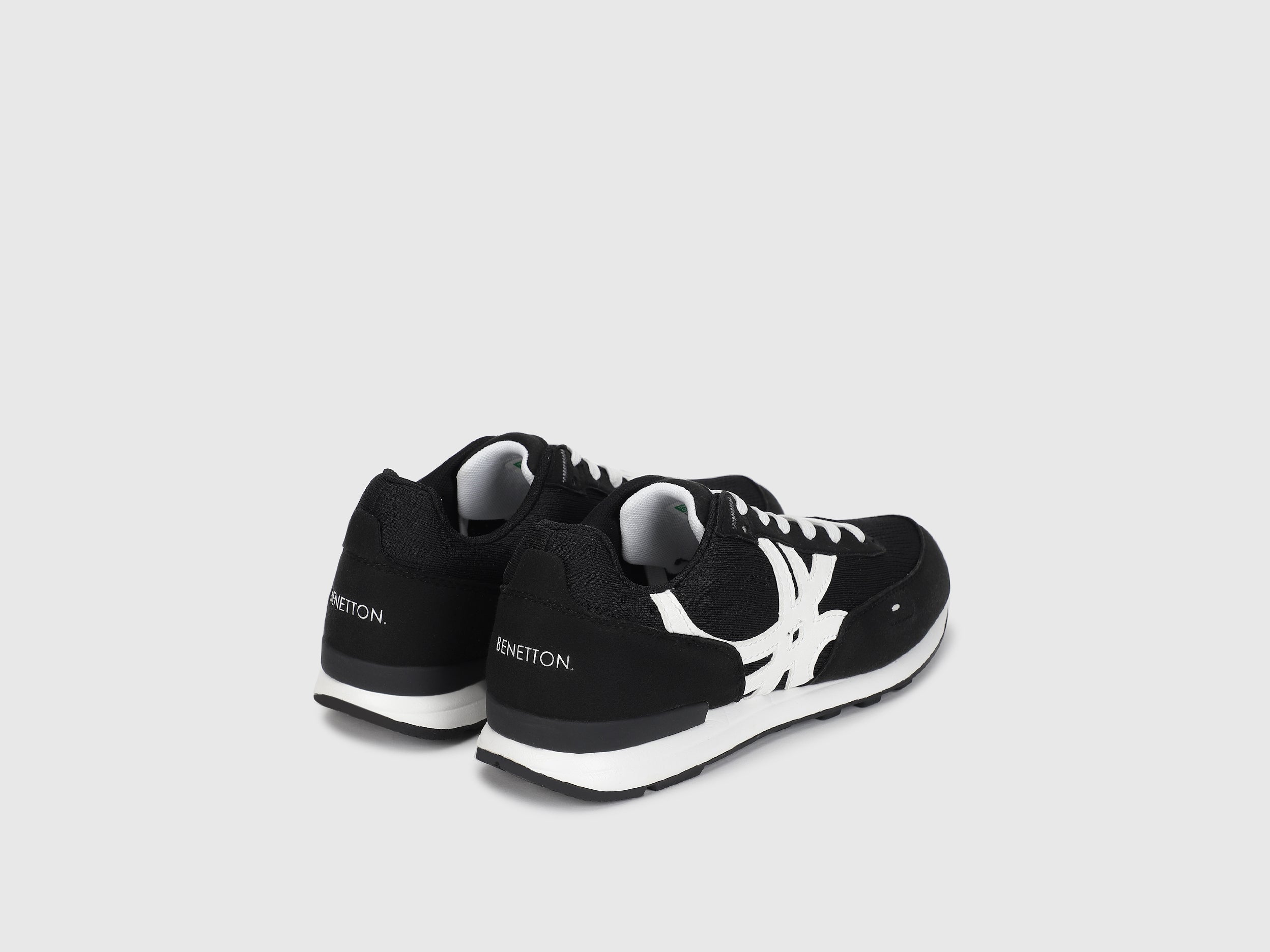 Suede Solid Sneakers – United Colors of Benetton Store