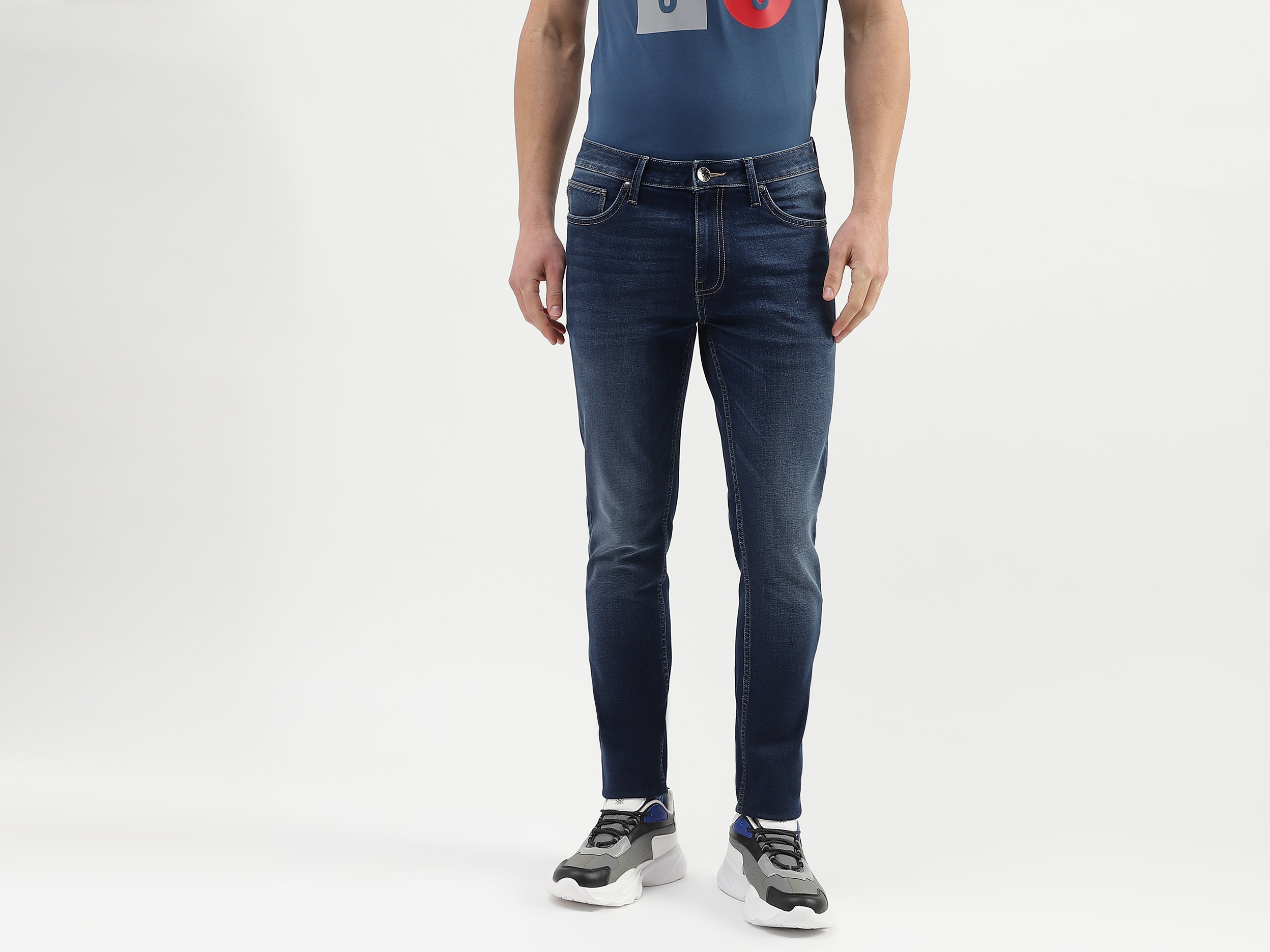 Solid Mid Rise Skinny Fit Jeans