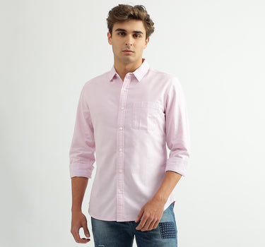 Men Solid Spread Collar Shirt