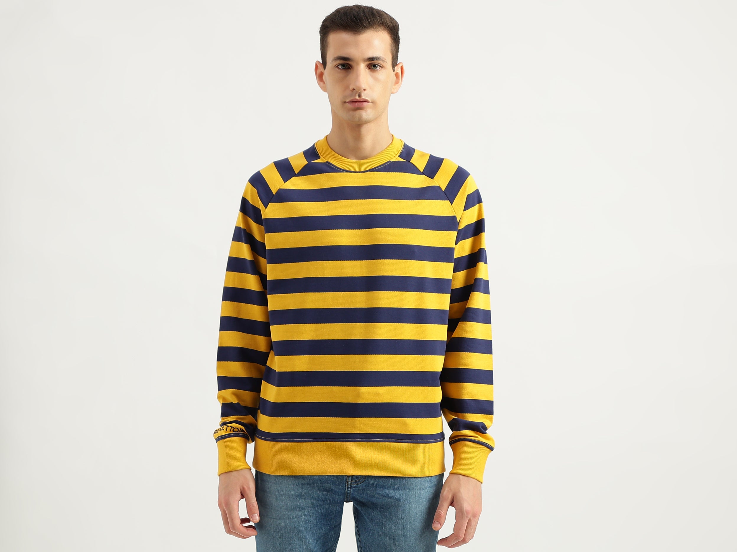 Men's Relaxed Fit Round Neck Striped Sweatshirt