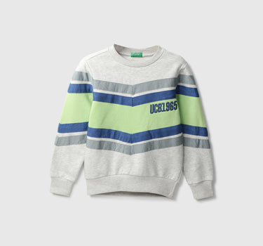 Boys Colorblocked Round Neck Sweatshirt