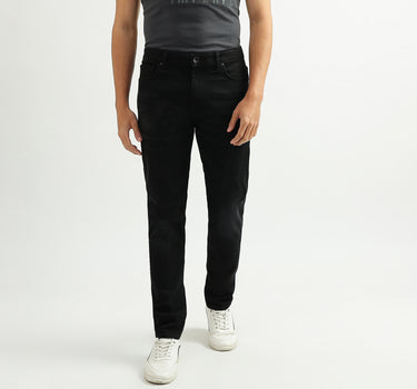 Men Solid Slim Tapered Fit Jeans