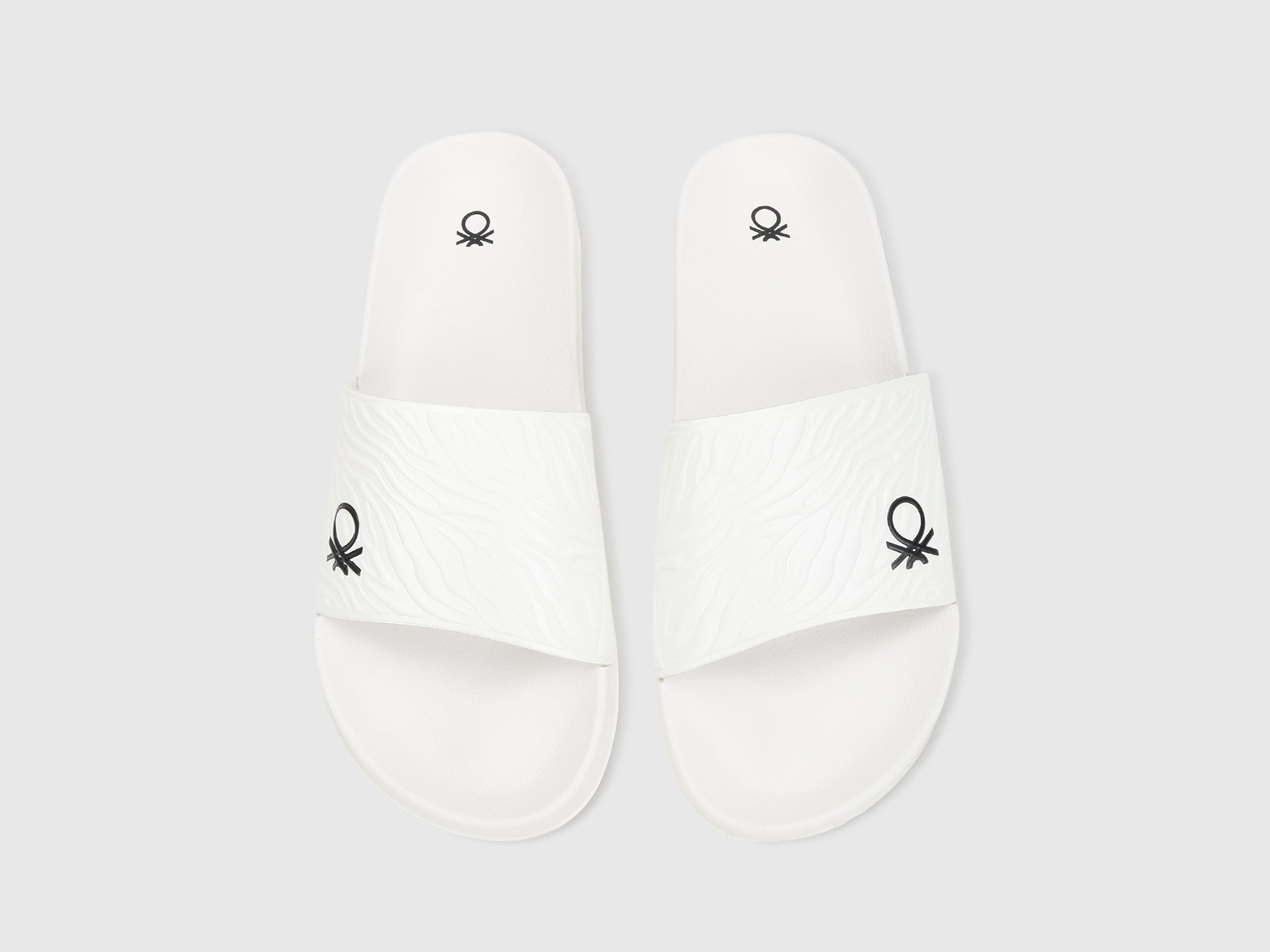 Men Self Design Slip-On Sliders – United Colors of Benetton Store