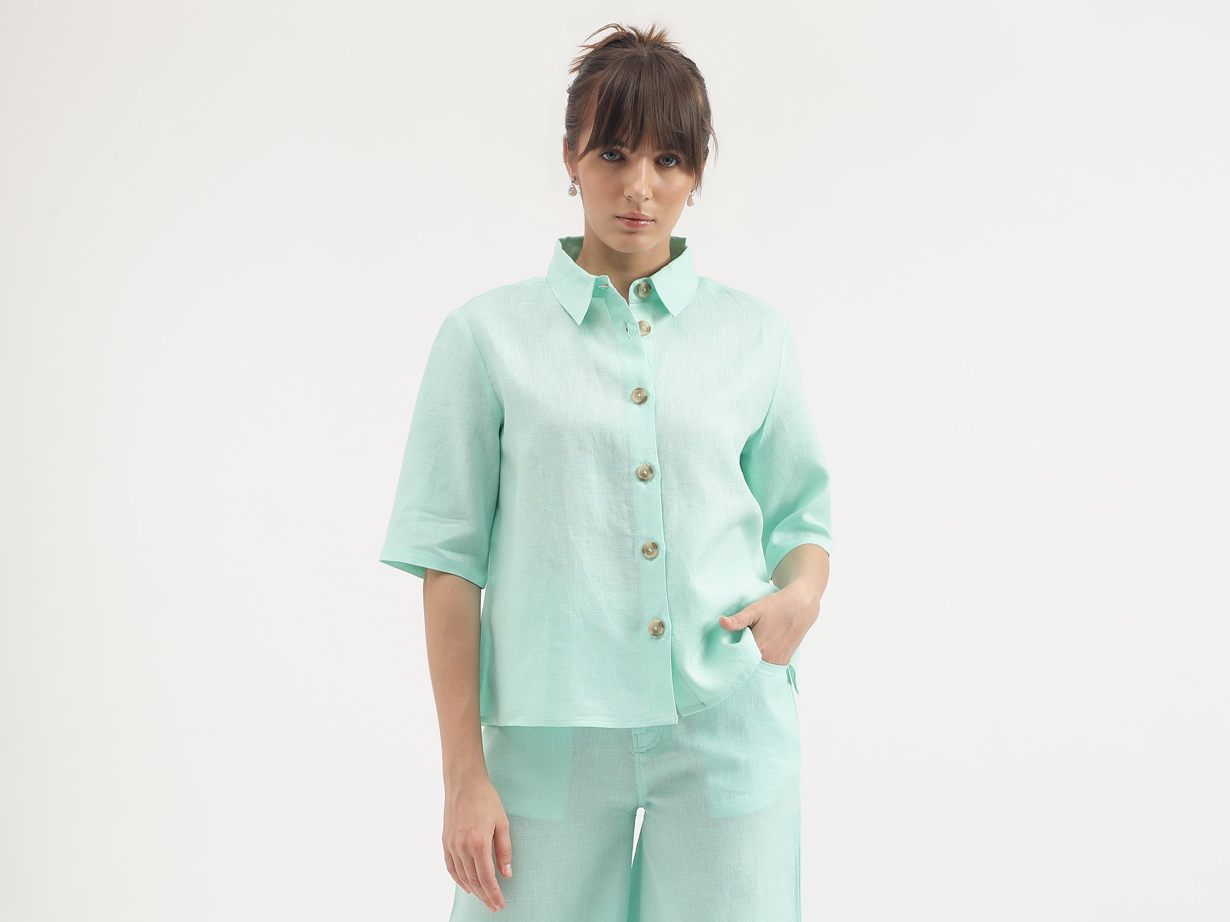 Regular Fit Spread Collar Solid Shirt