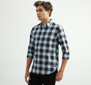 Men Checked Spread Collar Shirt