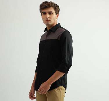 Men Color Blocked Spread Collar Shirt