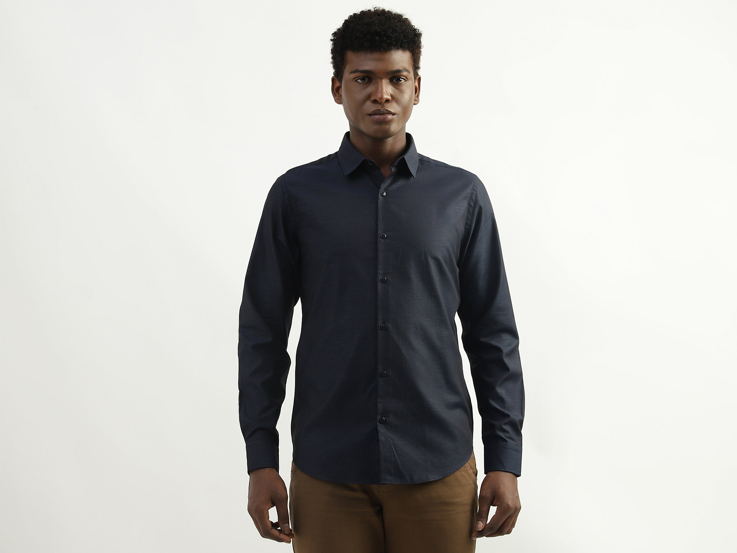 Cotton Solid Spread Collar Mens Shirts