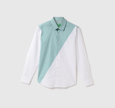 Men Color Blocked Spread Collar Shirt