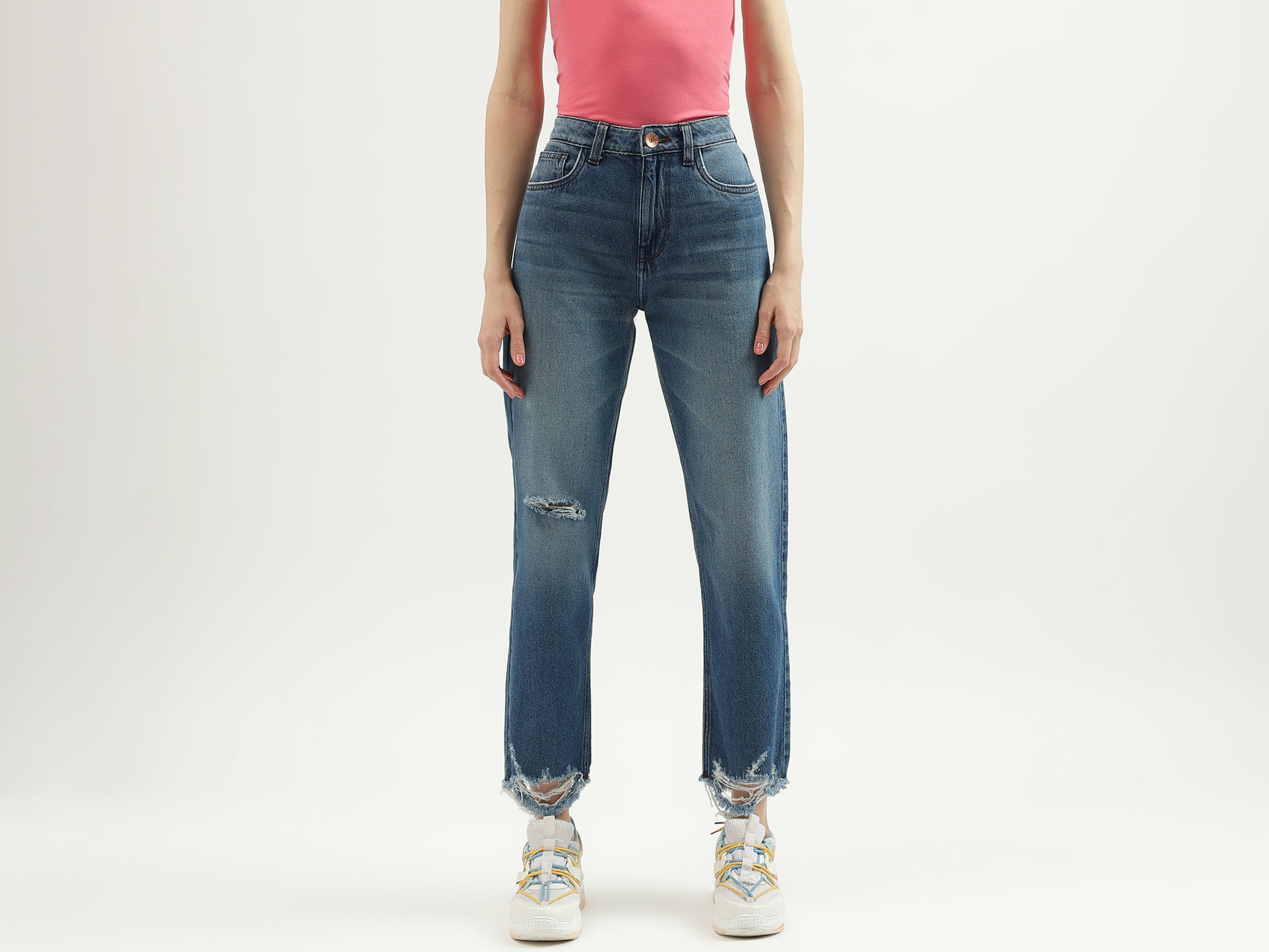 Women's Solid Straight Fit Jeans