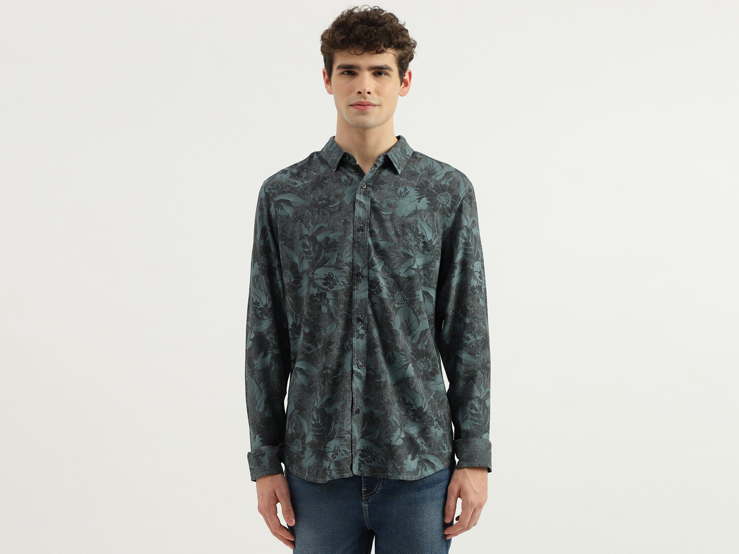 Slim Fit Spread Collar Floral Print Shirt