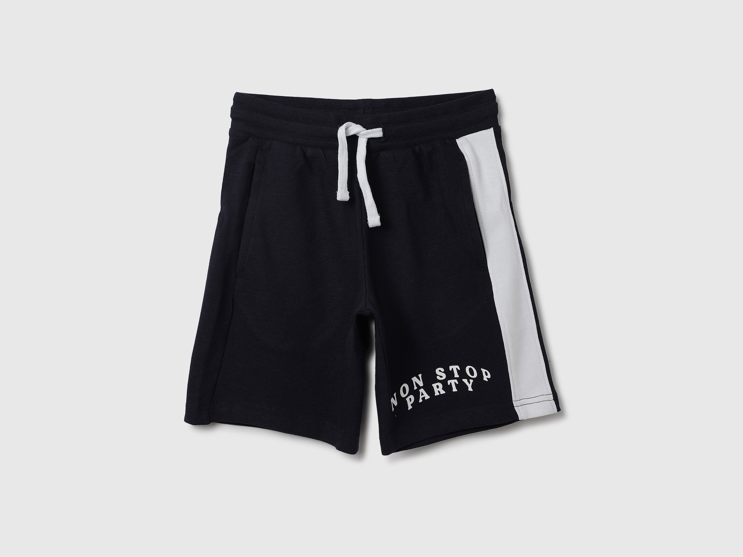 Single Stripe Regular Fit Shorts