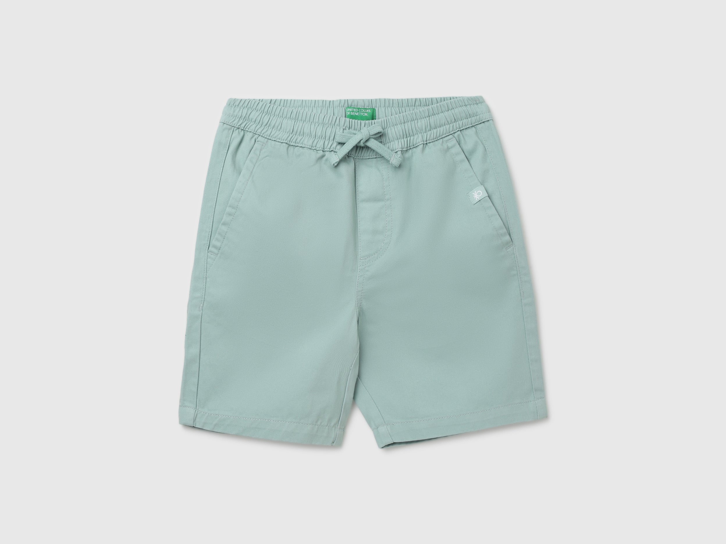 Boy's Solid Regular Fit Shorts with Drawstring Closure