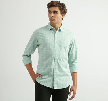 Men Checked Spread Collar Shirt