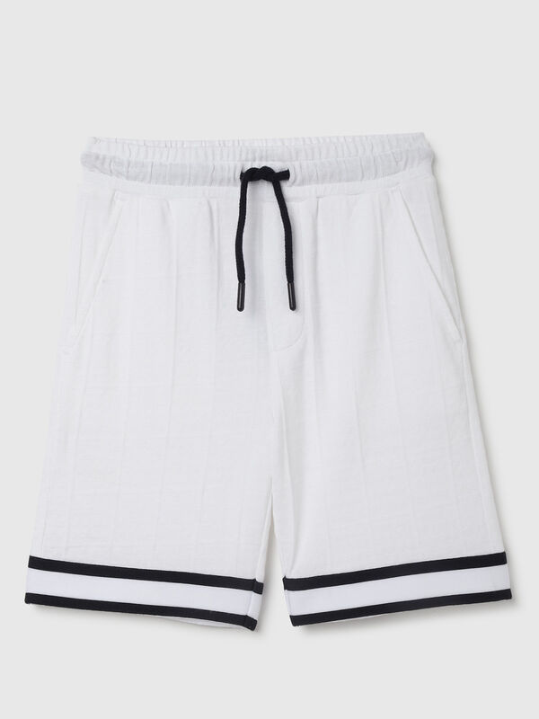 Textured Pattern Shorts