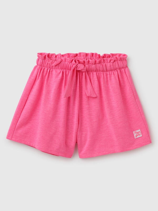 Solid Regular Fit Mid Rise Shorts