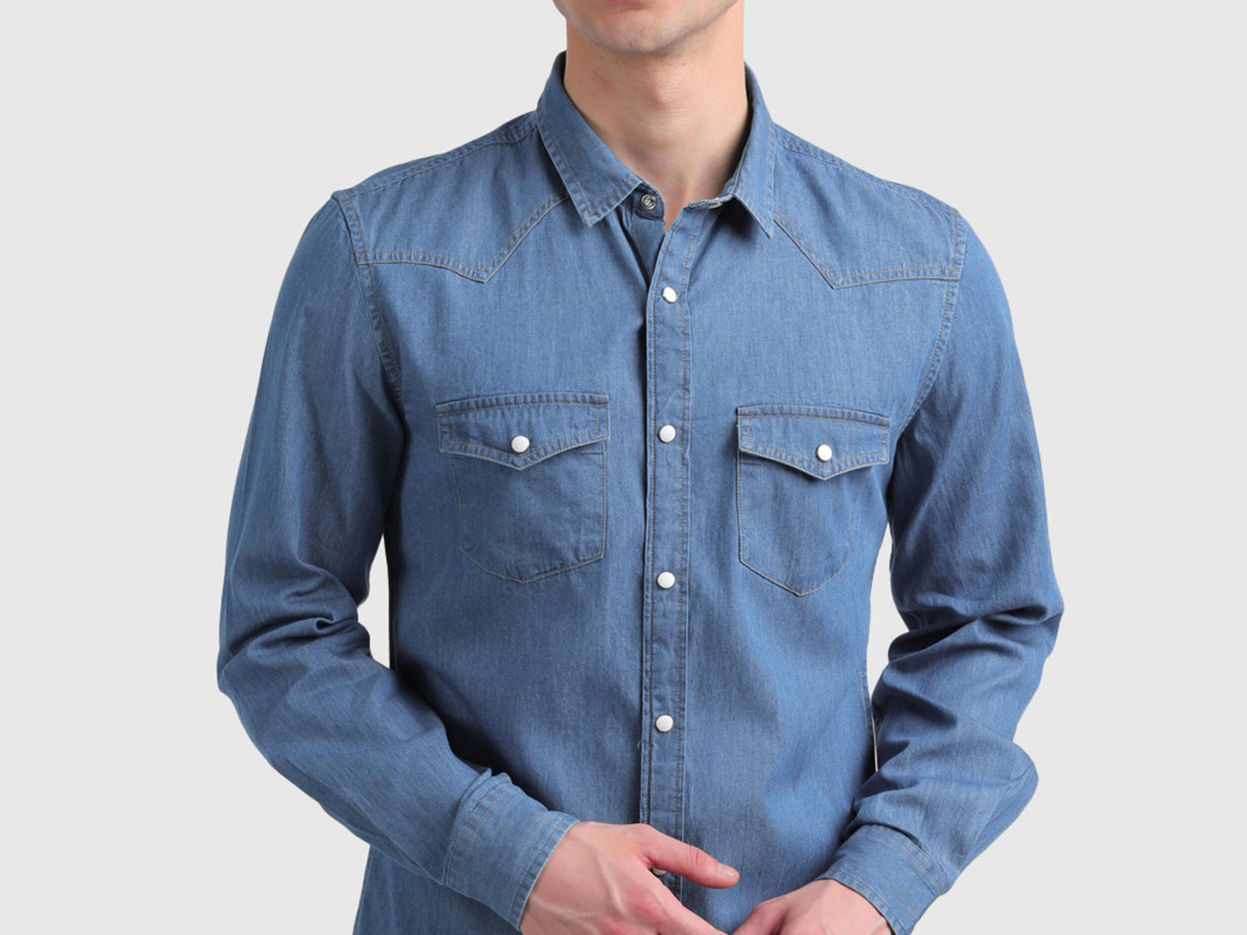 Lightweight denim shirt (232MR6834008) for Man | Brunello Cucinelli