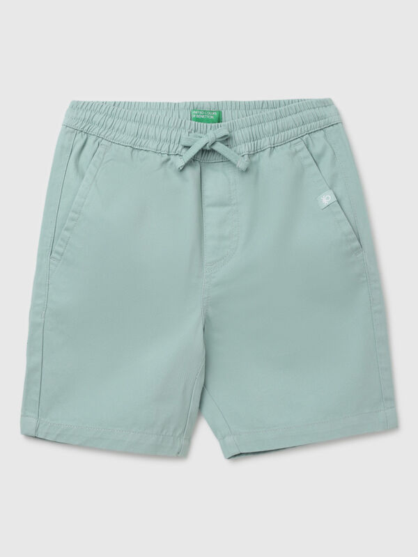 Boy's Solid Regular Fit Shorts with Drawstring Closure