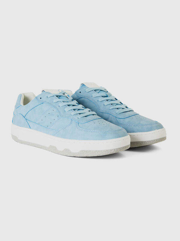 LIGHT BLUE LOW-TOP CANVAS SNEAKERS
