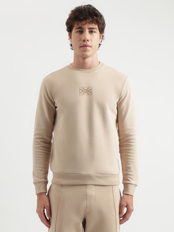 Regular Fit Round Neck Solid Pattern Sweatshirt