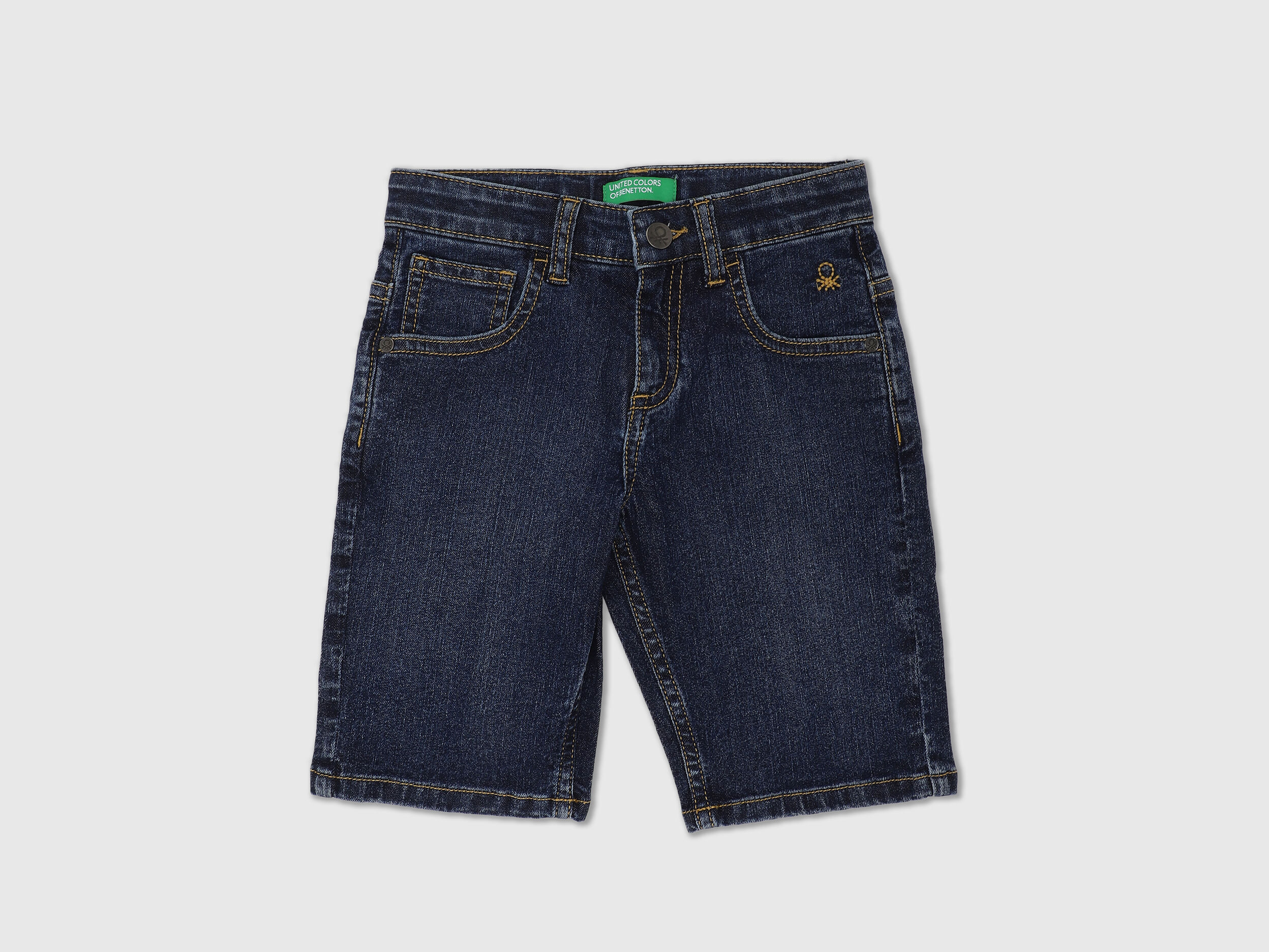 Benetton boys benetton shorts age 6-7 years 