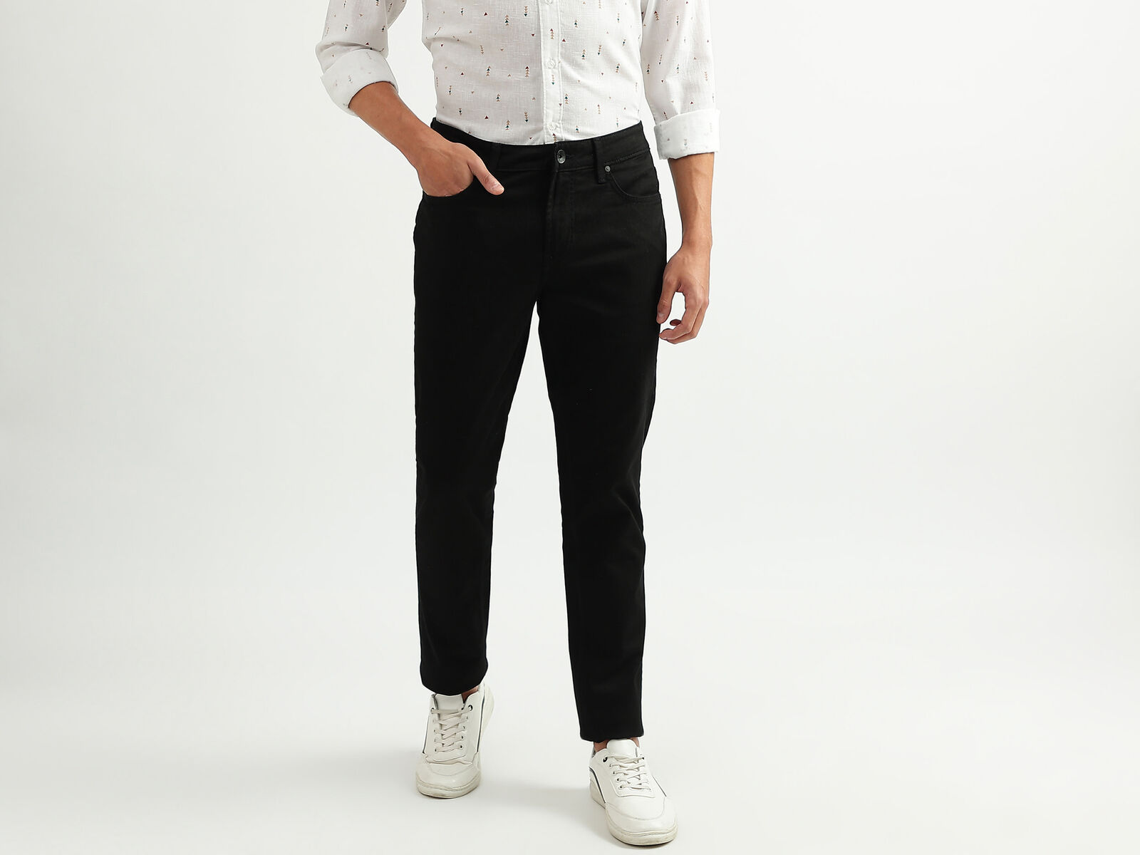 Men Solid Skinny Fit Jeans - Black | Benetton