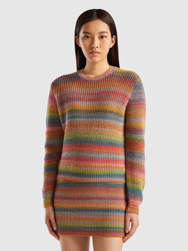 Boxy Fit V-Neck Soft Wool Blend with Ribbed Edges Sweater