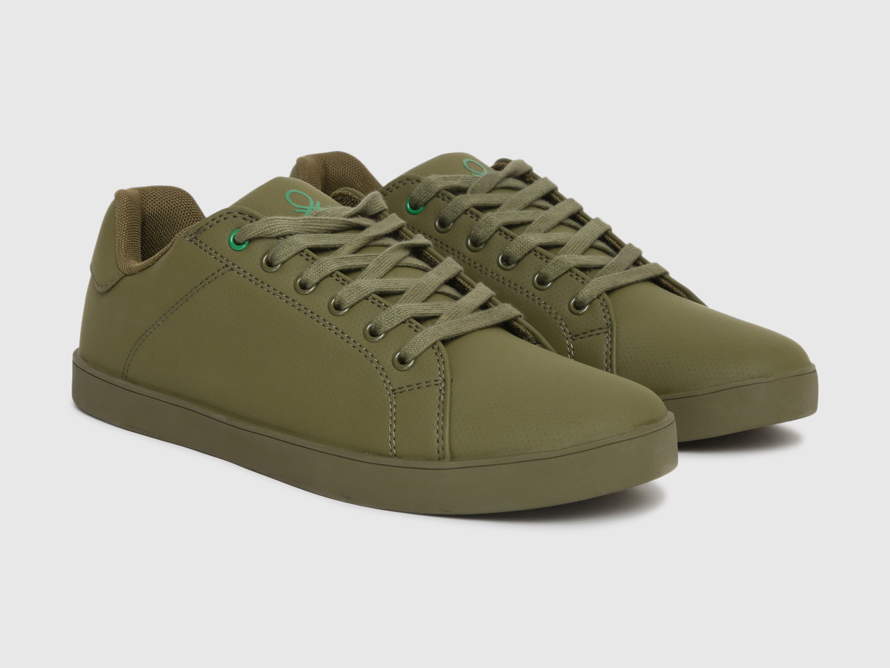 United Colors of Benetton Men Solid Sneakers | DB Jewellers